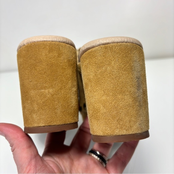 Chocolat Blu Gemini Scalloped Studded Tan Suede Heeled Clogs Size 6 - Picture 11 of 15